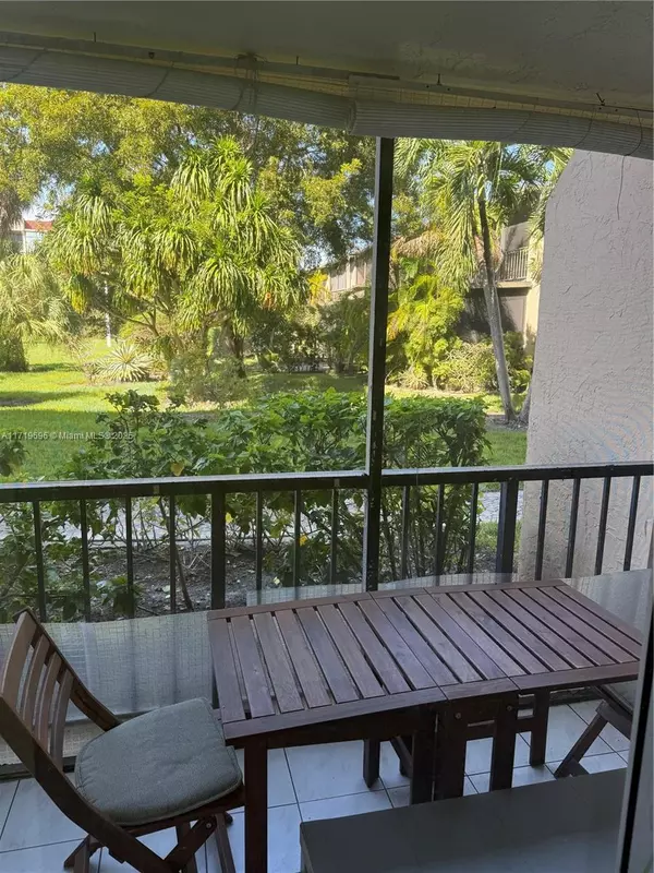 2101 Atlantic shore bay #117, Hallandale Beach, FL 33009