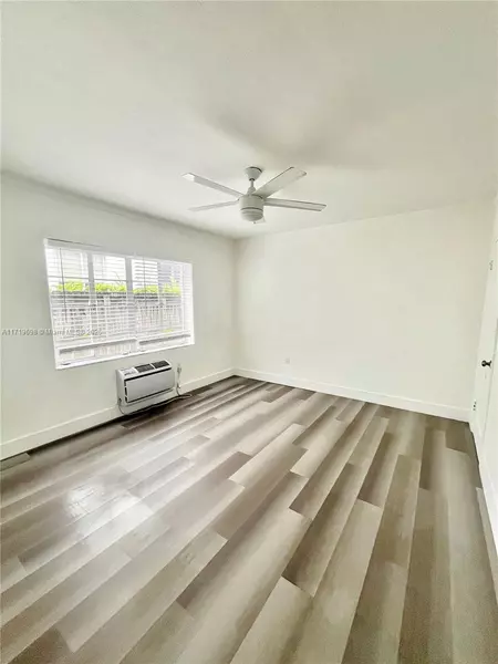 7445 Harding Ave #112, Miami Beach, FL 33141