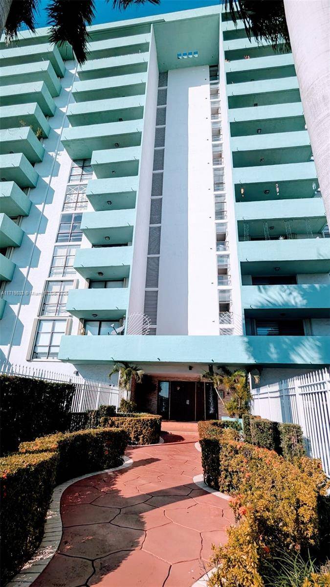 Hialeah, FL 33012,1825 W 44th Pl #208