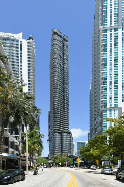 1000 Brickell Plz #1912, Miami, FL 33131