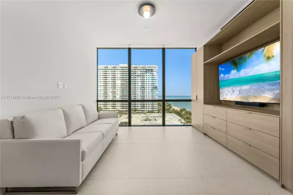 Hallandale Beach, FL 33009,2000 S Ocean Dr #8A