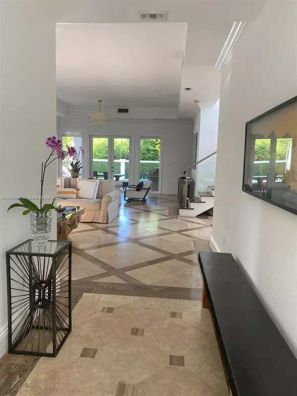 Key Biscayne, FL 33149,8 Turtle Walk #8