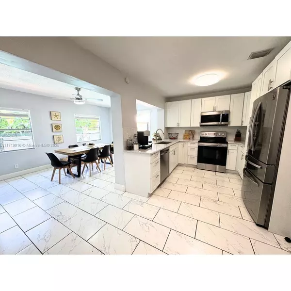 Tamarac, FL 33321,8121 NW 72nd Ave