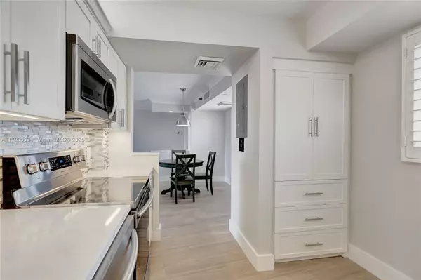 Jupiter, FL 33477,100 Ocean Trail Way #108
