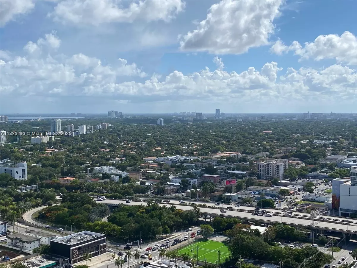 Miami, FL 33130,185 SW 7th St #3110