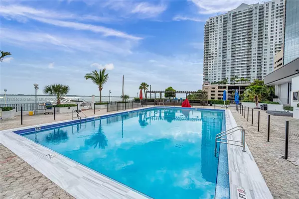 Miami, FL 33131,999 Brickell Bay Dr #2007