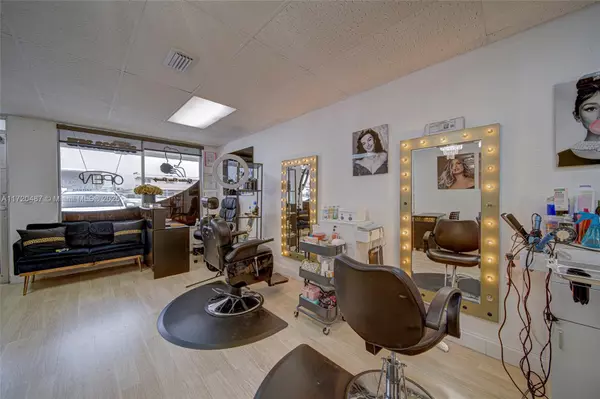 Miami, FL 33165,Full-Service Beauty Salon For Sale in Westchester