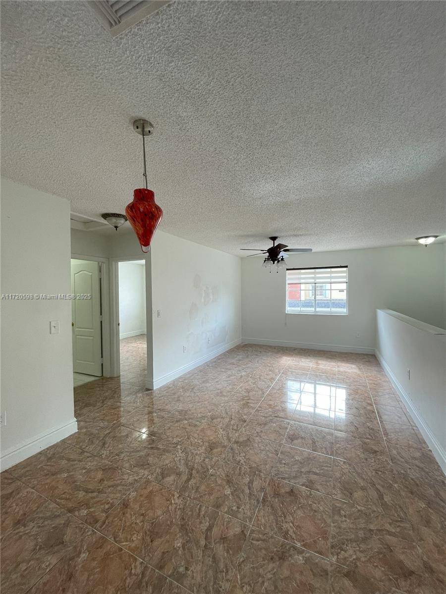 7425 W 22nd Ave #202, Hialeah, FL 33016