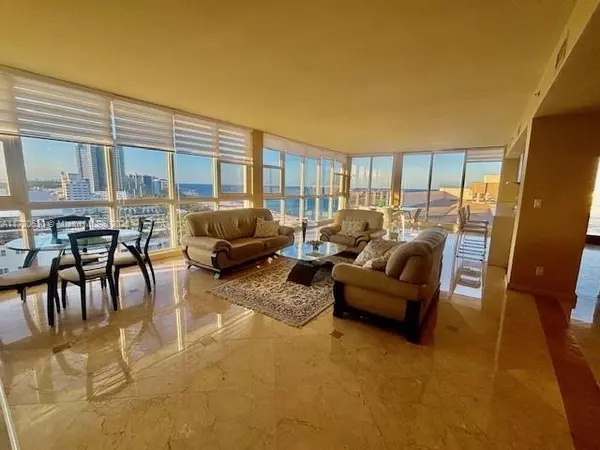 Miami Beach, FL 33139,100 Lincoln Rd #PH4