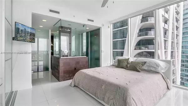 Miami, FL 33132,1040 NE Biscayne Blvd #2707