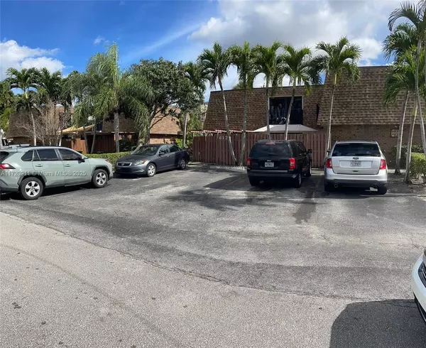 6130 NW 54th Ln #6130, Tamarac, FL 33319