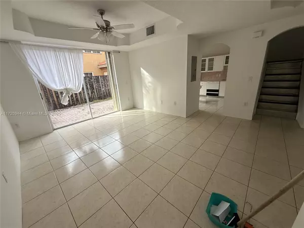 Miami Lakes, FL 33016,8520 NW 139th Ter #1602