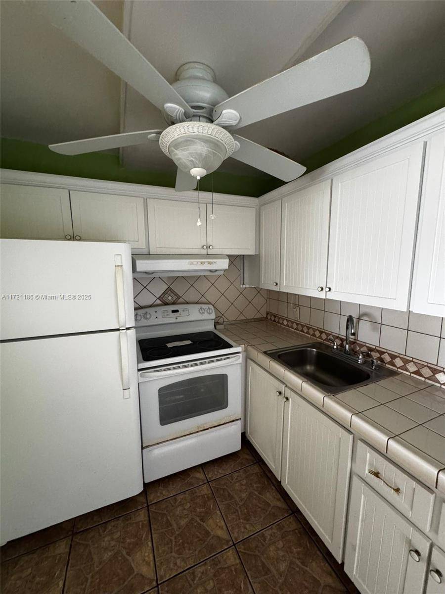 West Palm Beach, FL 33417,135 Berkshire #F