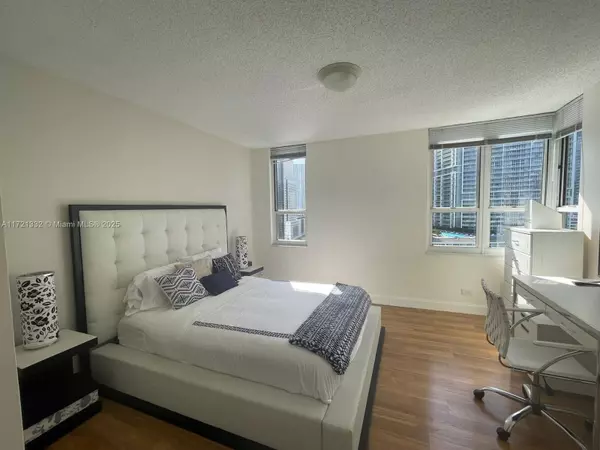 Miami, FL 33131,701 Brickell Key Blvd #2304