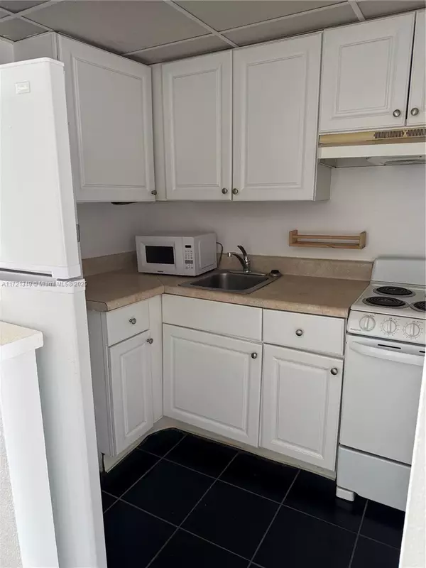 North Bay Village, FL 33141,7904 West Dr #204