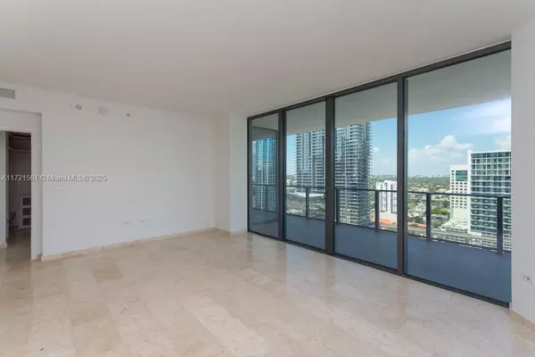 Miami, FL 33131,68 SE 6 Street #2112