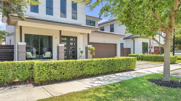 Miami, FL 33196,15940 SW 136th Way