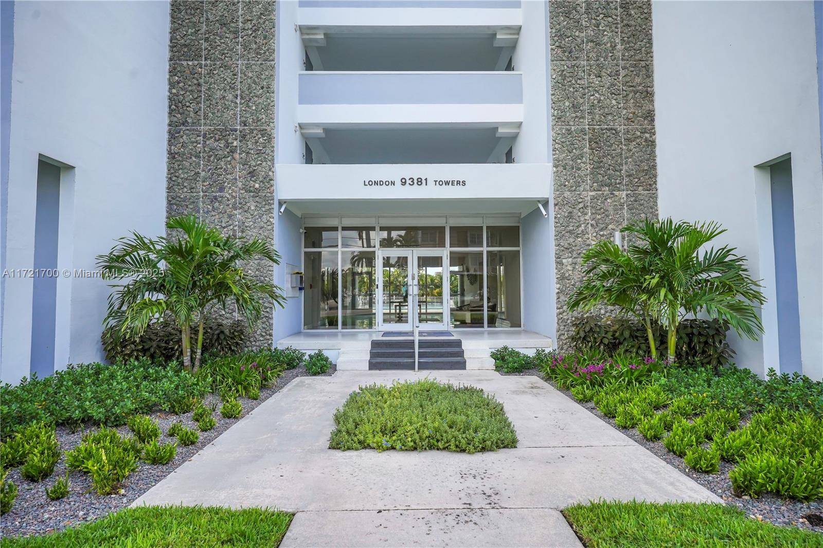 Bay Harbor Islands, FL 33154,9381 E Bay Harbor Dr #301N