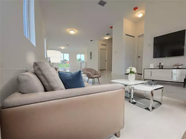 22575 SW 125 AVE #A, Miami, FL 33170