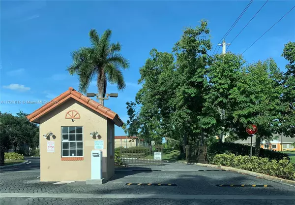 Pembroke Pines, FL 33025,8710 SW 3rd St #104
