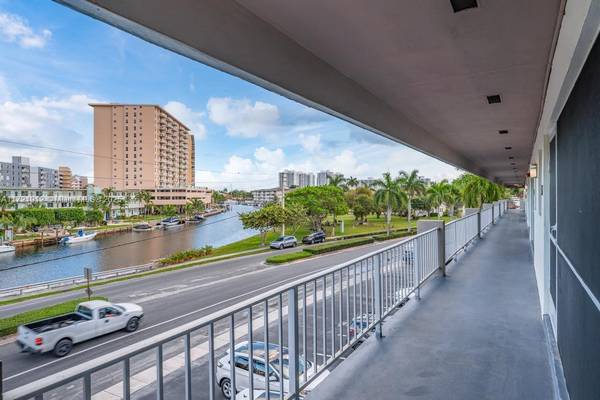 250 Layne Blvd #312, Hallandale Beach, FL 33009