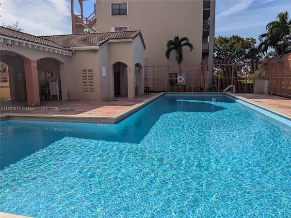 Miami, FL 33172,10245 NW 9TH STREET CIR #210-9