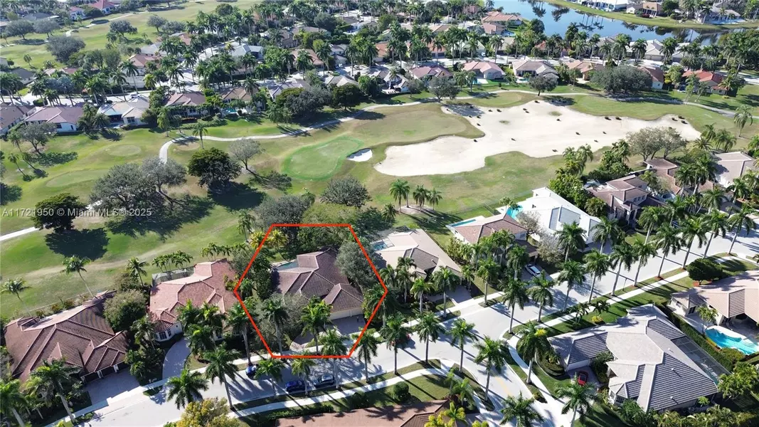 2531 Eagle Run Dr, Weston, FL 33327