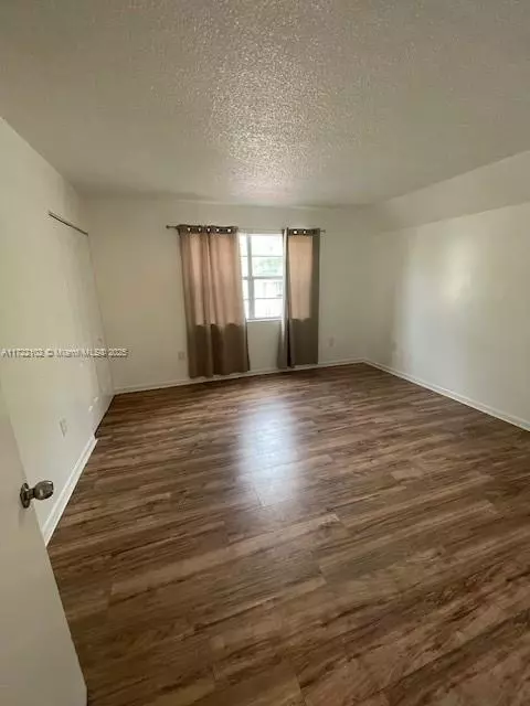 Miami Gardens, FL 33169,301 NW 177th St #119
