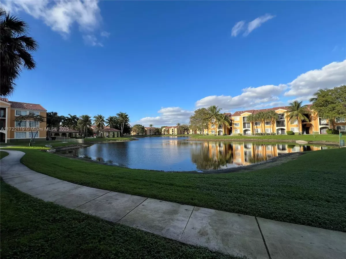 Miramar, FL 33025,2360 E Preserve Way #305