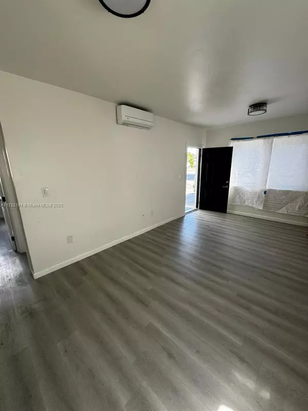 Miami, FL 33135,602 SW 13th Ave #4