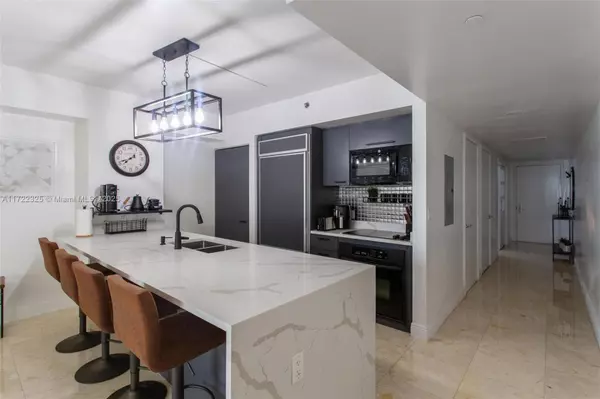 Hallandale Beach, FL 33009,1830 S Ocean Dr #1712