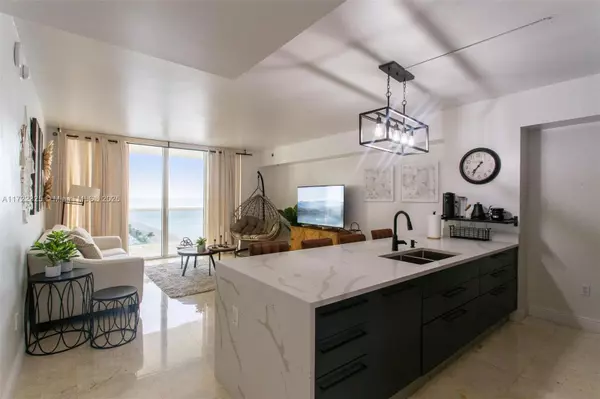 Hallandale Beach, FL 33009,1830 S Ocean Dr #1712