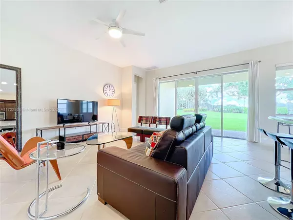 Royal Palm Beach, FL 33411,2857 Bellarosa Cir