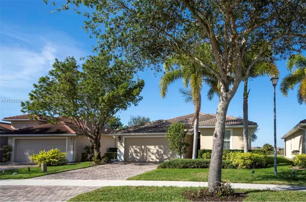 Naples, FL 34120,1493 Birdie Dr #0