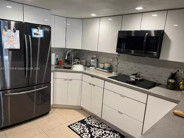 1719 W 56th Ter #608, Hialeah, FL 33012