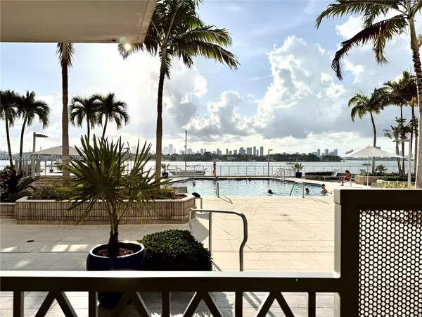 Miami Beach, FL 33139,800 West Ave #714