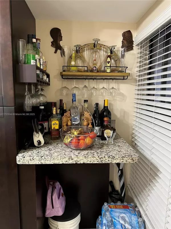 Miami, FL 33179,20300 NE 3rd Ct #1