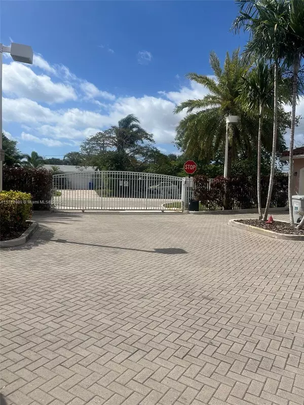 Pompano Beach, FL 33062,2333 SE 5th St #2333