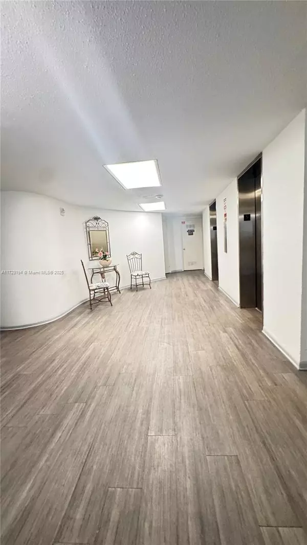 Hallandale Beach, FL 33009,1825 S Ocean Dr #506