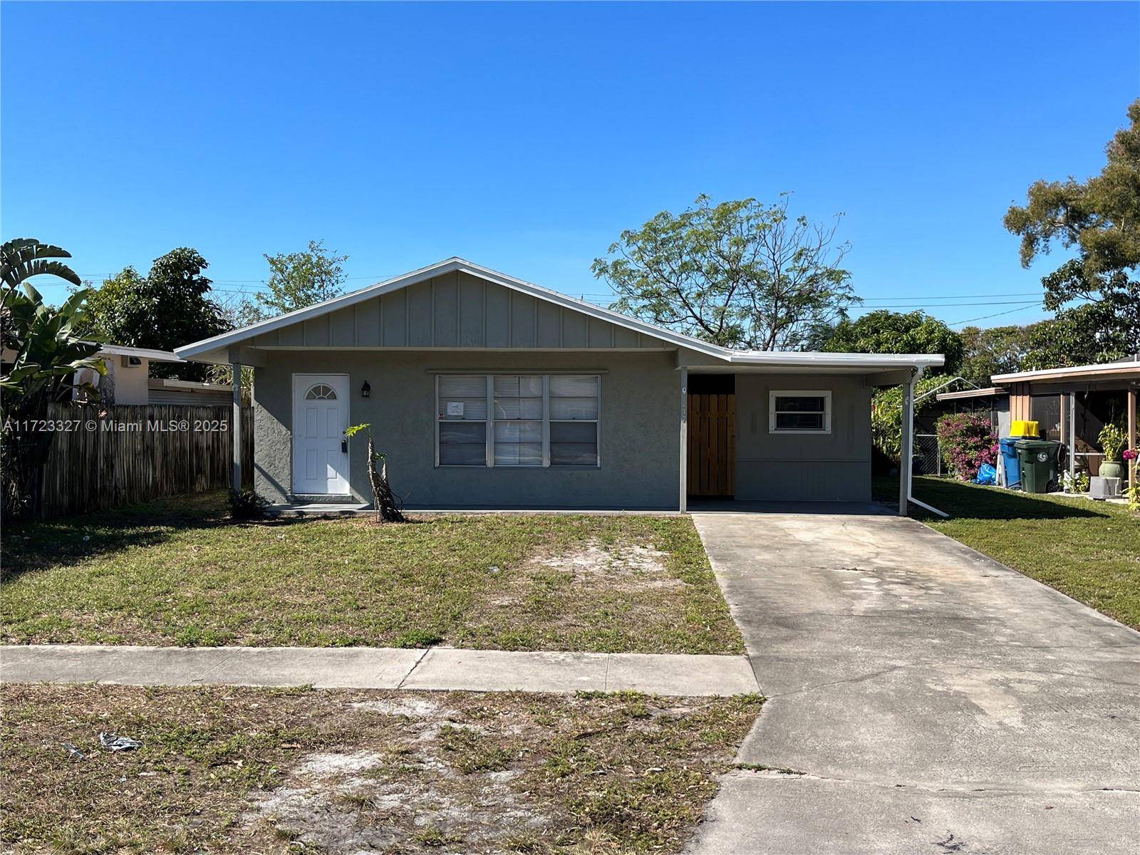 217 Fleming Ave, Green Acres, FL 33463