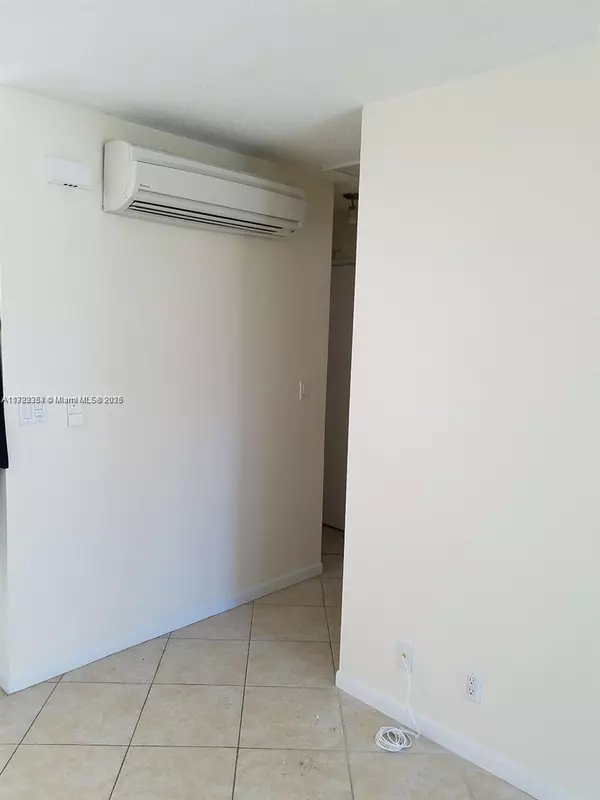 Pompano Beach, FL 33062,1231 NE 23rd Ave