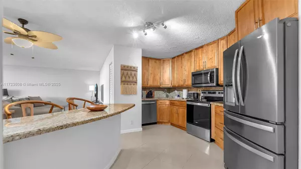 Hallandale Beach, FL 33009,200 Leslie Dr #511