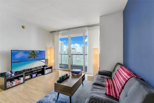 Miami, FL 33132,50 Biscayne Blvd #3905