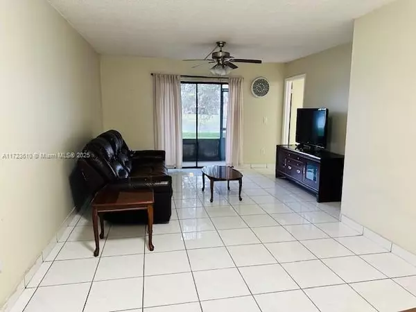 Hialeah, FL 33016,6565 W 26th Dr #34-104