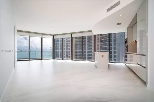 Sunny Isles Beach, FL 33160,18975 Collins Ave #1604