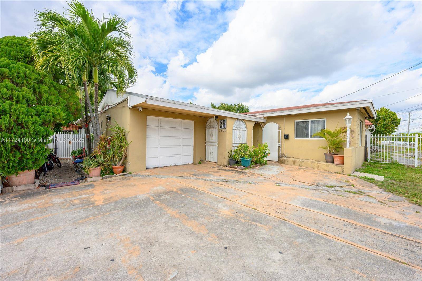 Hialeah, FL 33014,7700 W 8th Ave