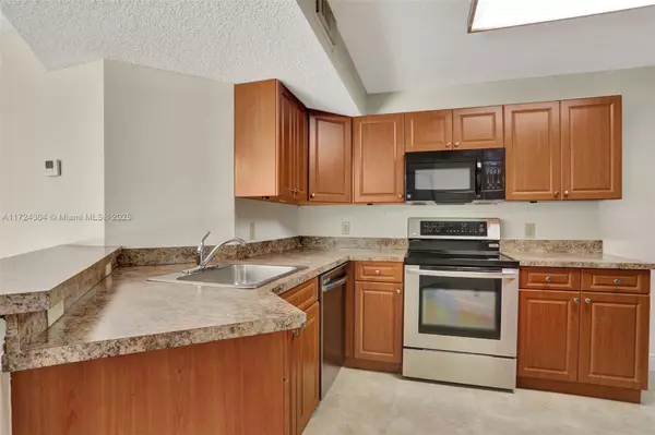 Coral Springs, FL 33067,8891 Wiles Rd #102