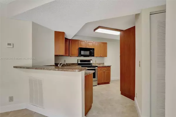 Coral Springs, FL 33067,8891 Wiles Rd #102