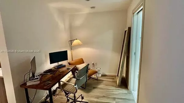 Miami, FL 33130,801 S Miami Ave #4706