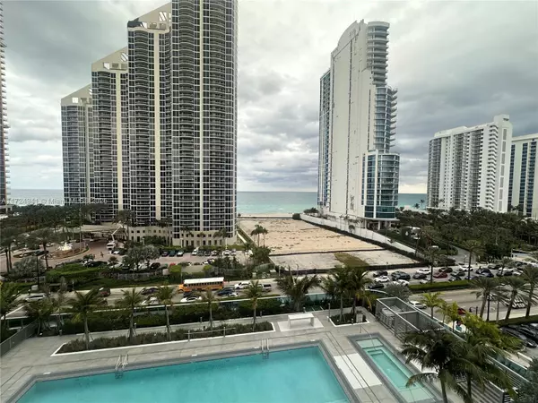 Sunny Isles Beach, FL 33160,17550 Collins Ave #803